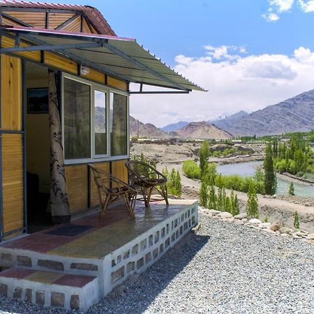 Neryok'S Indus View Hotel Chimre Екстериор снимка