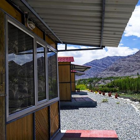Neryok'S Indus View Hotel Chimre Екстериор снимка