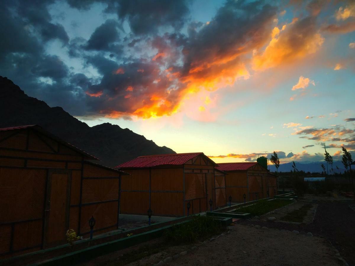 Neryok'S Indus View Hotel Chimre Екстериор снимка