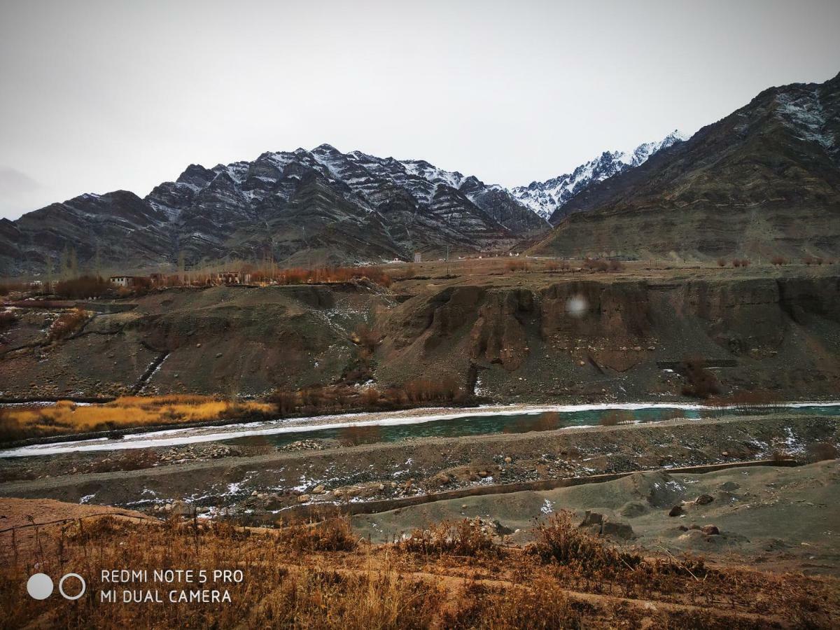 Neryok'S Indus View Hotel Chimre Екстериор снимка